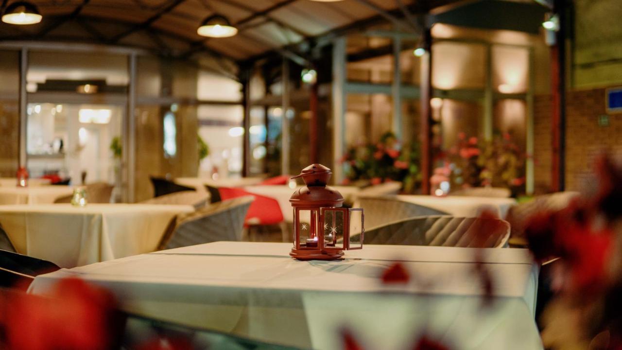 Hotel Lebed Ohrid Ngoại thất bức ảnh