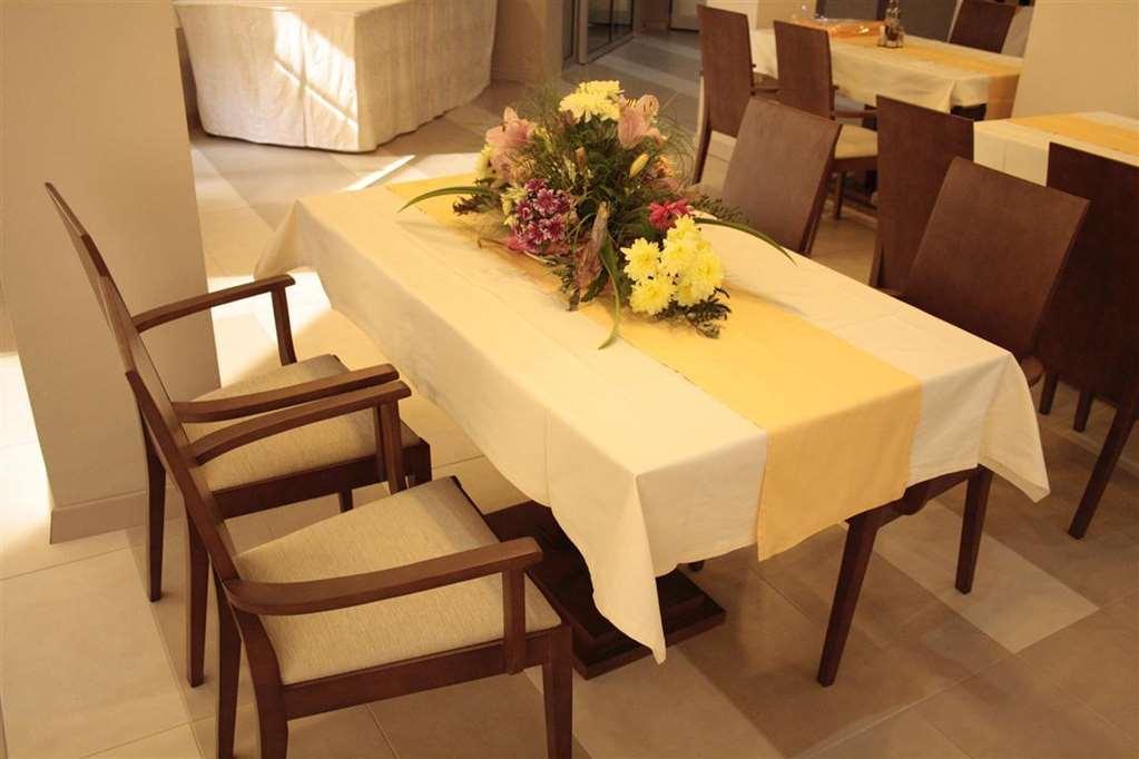Hotel Lebed Ohrid Nhà hàng bức ảnh