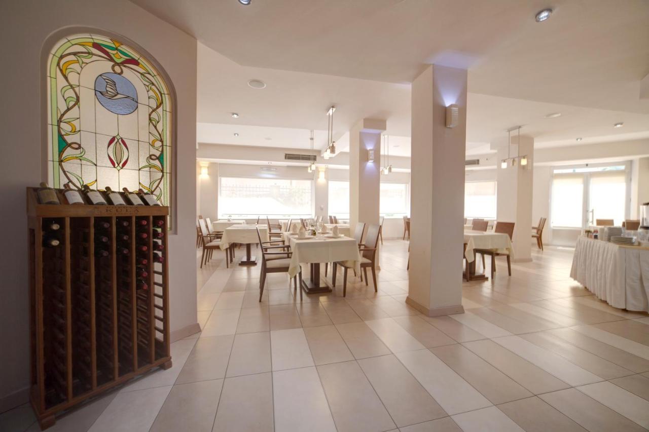 Hotel Lebed Ohrid Ngoại thất bức ảnh